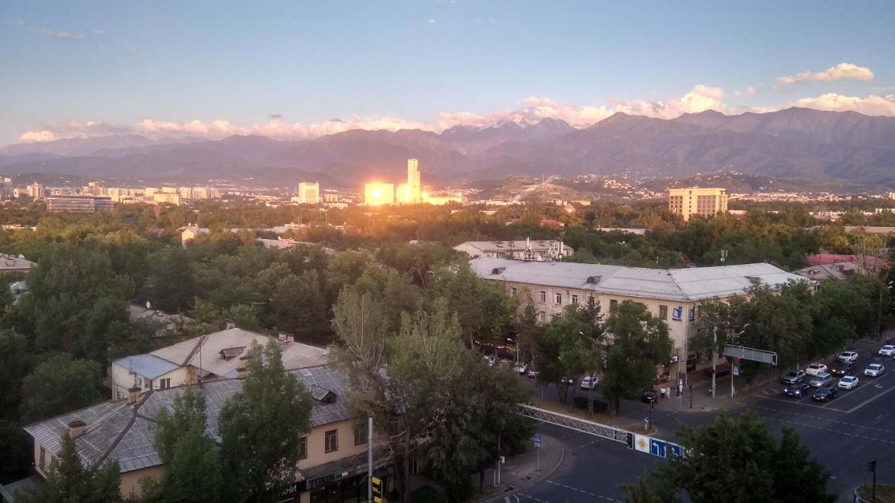 "Атакент" Панорамный Вид Квартира Almaty Exterior photo